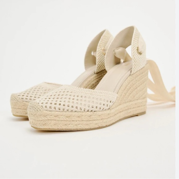 Zara Espadrilles Ankle Tied Crochet Wedges Off White Cream Beige size 6.5 37 NWT - Picture 4 of 11
